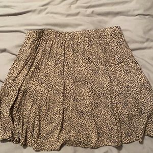 American Eagle Cheetah skirt